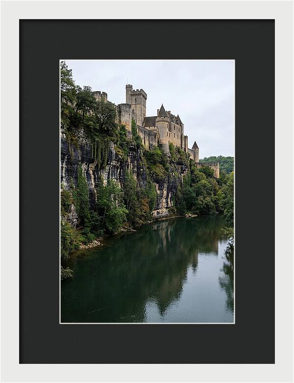 Chateau De Beynac Overlooking Dordogne River