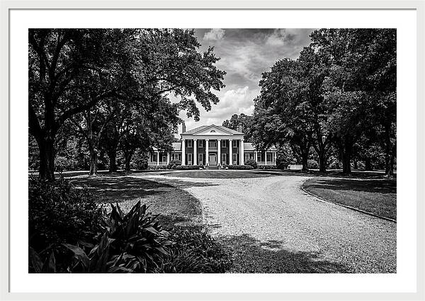 Colonial Elegance Amidst Nature