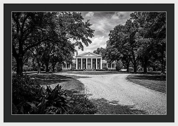 Colonial Elegance Amidst Nature