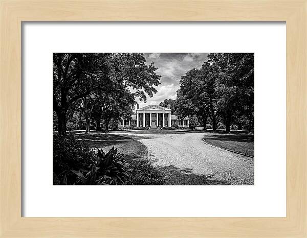 Colonial Elegance Amidst Nature