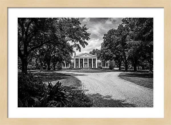 Colonial Elegance Amidst Nature
