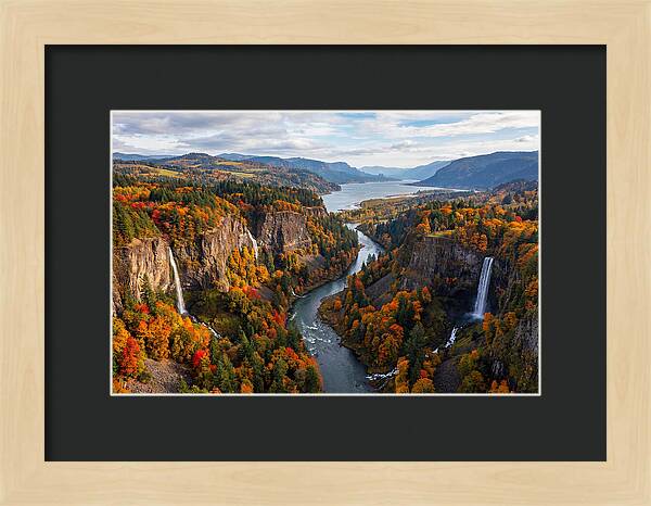 Columbia River Gorge In Autumn