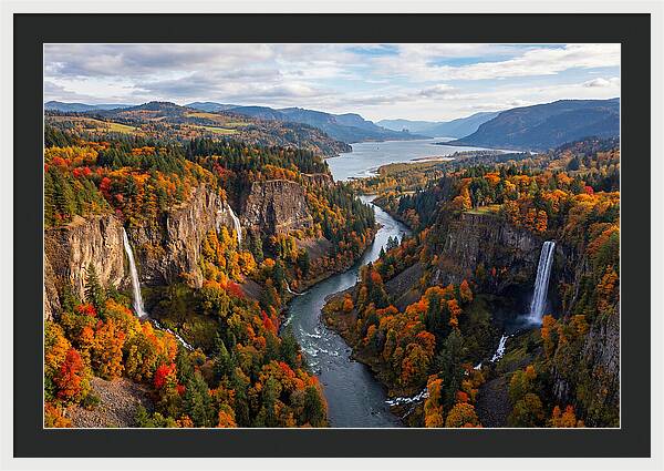 Columbia River Gorge In Autumn