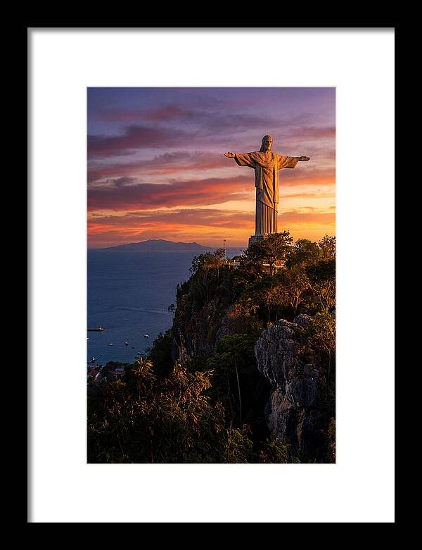 Cristo Rei At Sunset