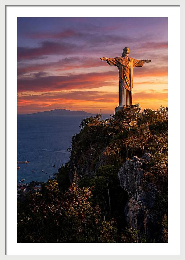 Cristo Rei At Sunset