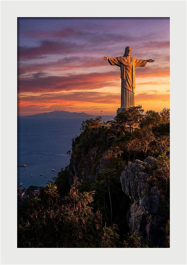 Cristo Rei At Sunset