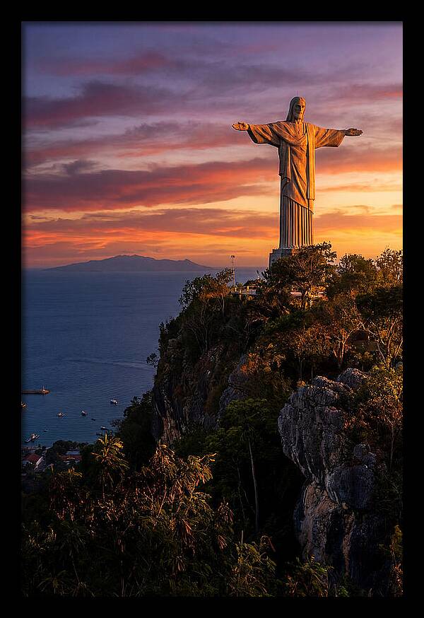 Cristo Rei At Sunset