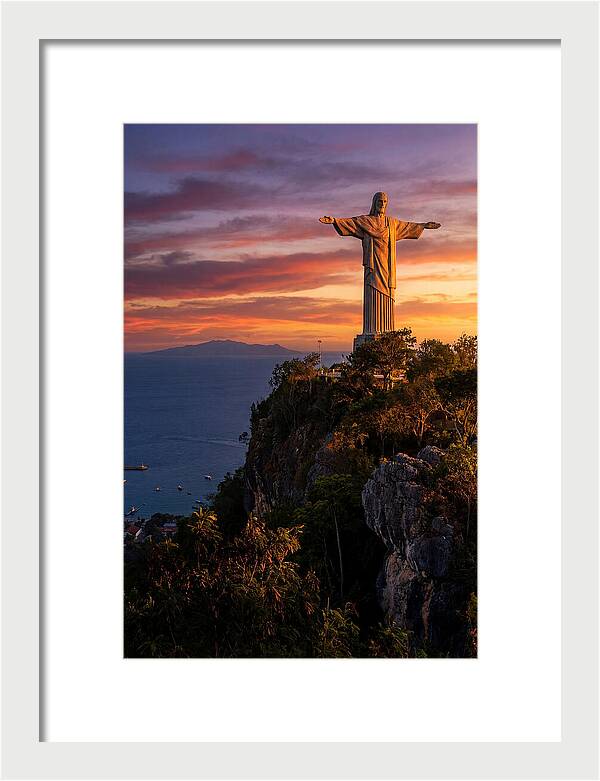 Cristo Rei At Sunset