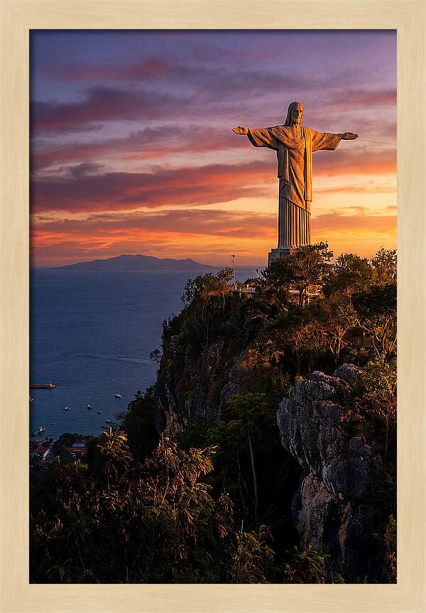 Cristo Rei At Sunset