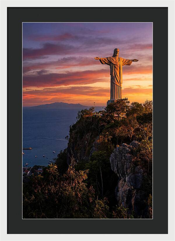 Cristo Rei At Sunset