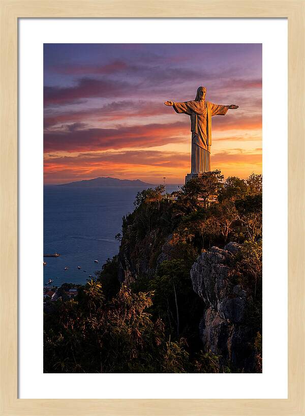 Cristo Rei At Sunset