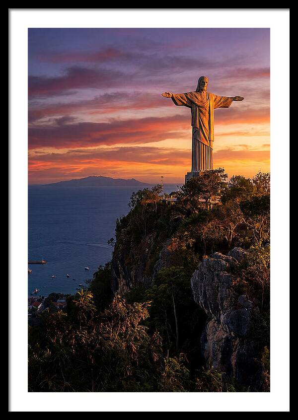 Cristo Rei At Sunset