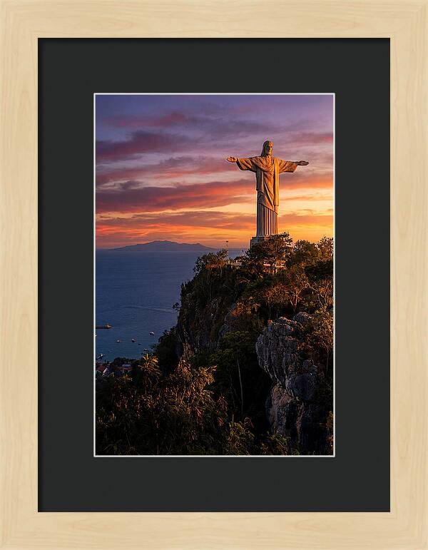 Cristo Rei At Sunset