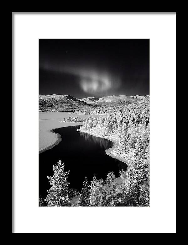 Dancing Lights Over Tornetrask Lake