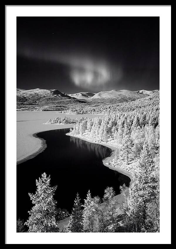 Dancing Lights Over Tornetrask Lake