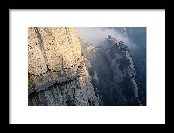Daring Plank Walk On Mount Hua
