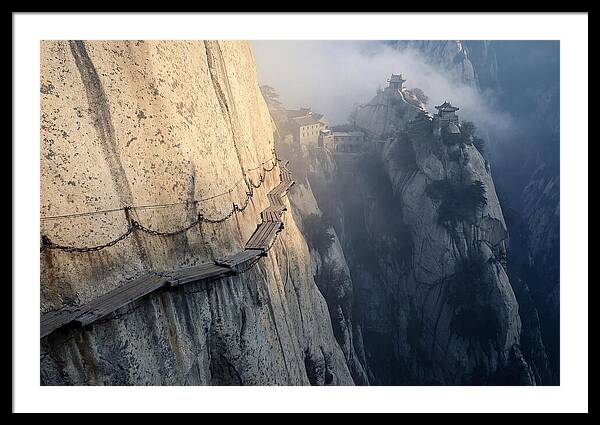 Daring Plank Walk On Mount Hua