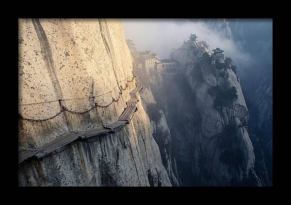 Daring Plank Walk On Mount Hua