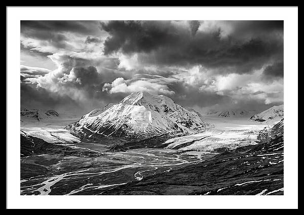 Denalis Majestic Arctic Expanse