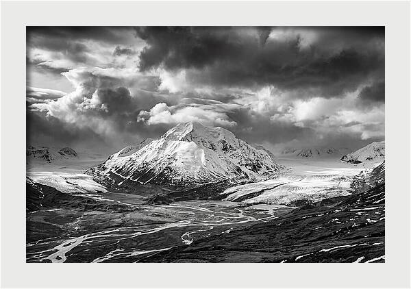 Denalis Majestic Arctic Expanse