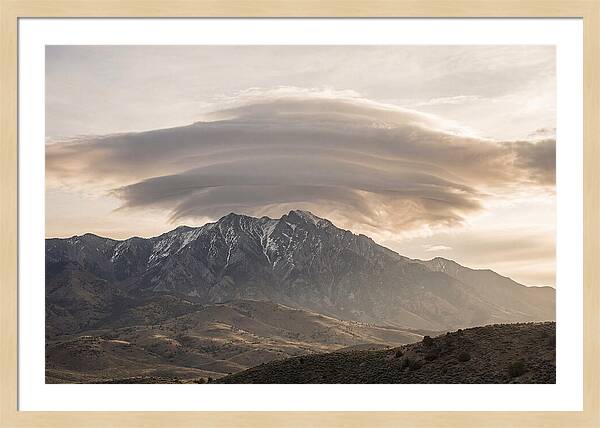 Dramatic Lenticular Cloud Formation