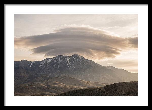 Dramatic Lenticular Cloud Formation