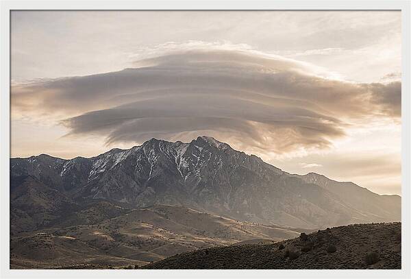 Dramatic Lenticular Cloud Formation