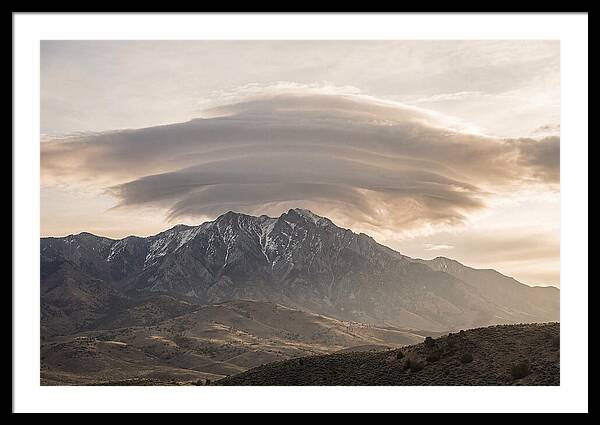 Dramatic Lenticular Cloud Formation