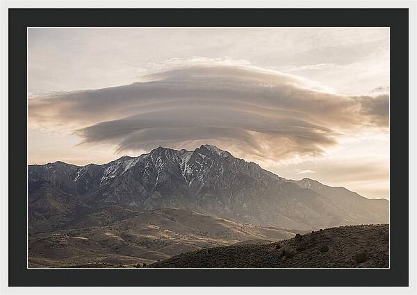 Dramatic Lenticular Cloud Formation