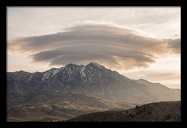 Dramatic Lenticular Cloud Formation