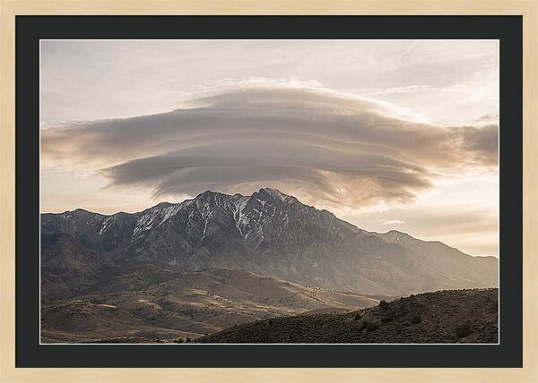 Dramatic Lenticular Cloud Formation