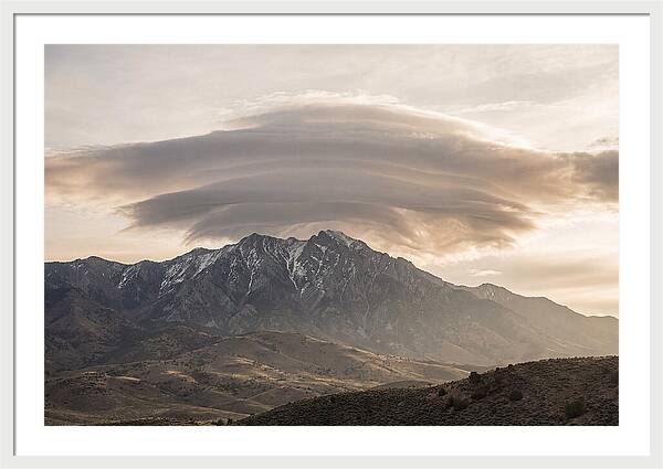 Dramatic Lenticular Cloud Formation