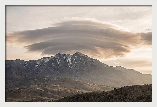 Dramatic Lenticular Cloud Formation