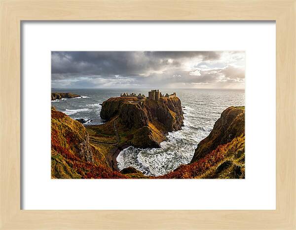 Dunnottar Castle Against The Ocean