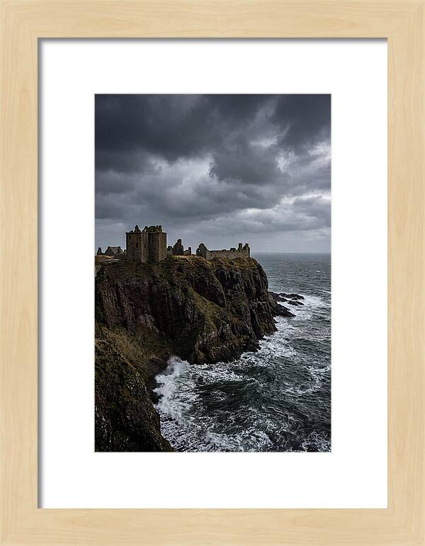 Dunnottar Castle Overlooking The Sea