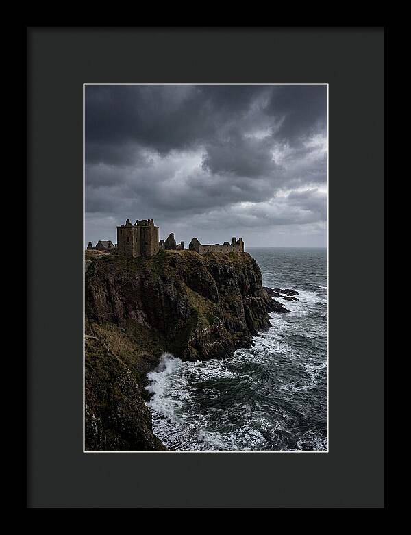 Dunnottar Castle Overlooking The Sea