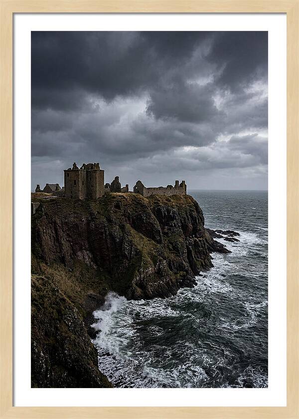 Dunnottar Castle Overlooking The Sea
