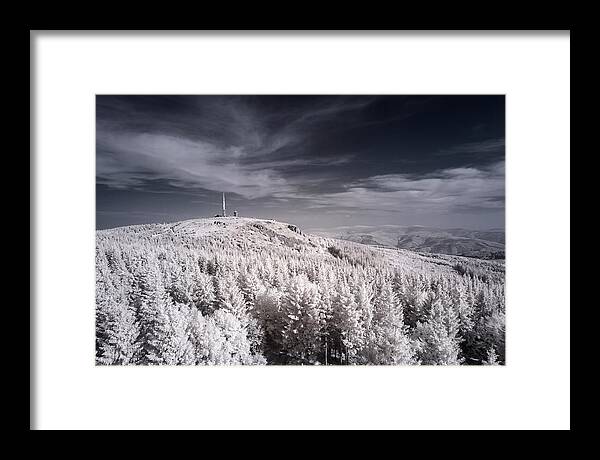 Dusk Embrace Of Brocken Mountain