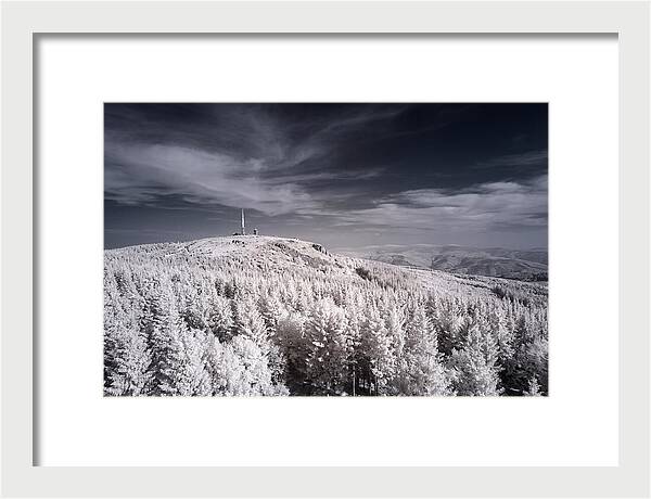 Dusk Embrace Of Brocken Mountain