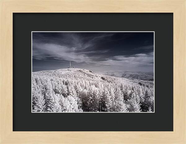 Dusk Embrace Of Brocken Mountain