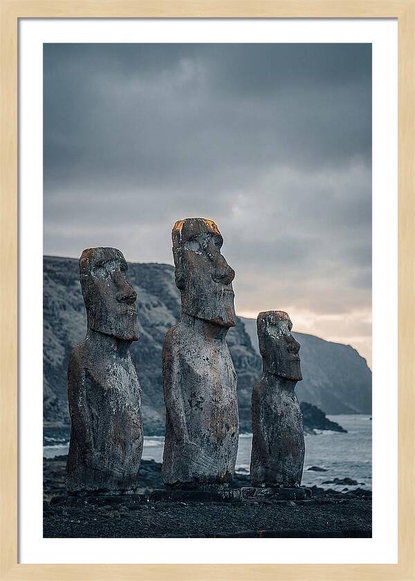 Easter Island Moai Statues At Ahu Tongariki