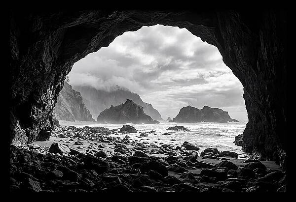 Fingals Cave Coastal Vista