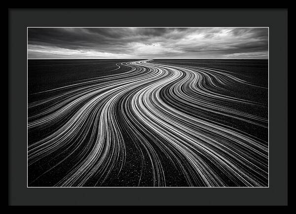 Flowing Digital Brush Strokes