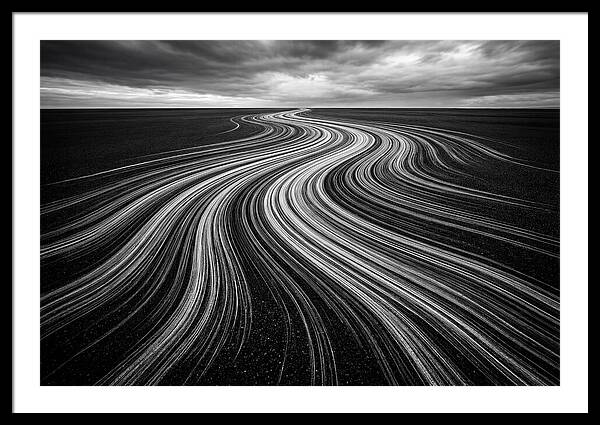 Flowing Digital Brush Strokes
