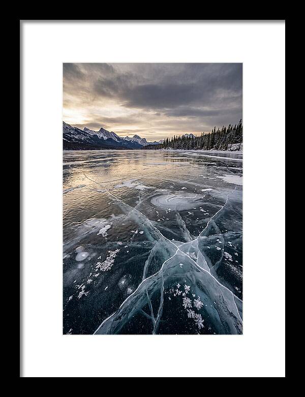 Frozen Lake Patterns