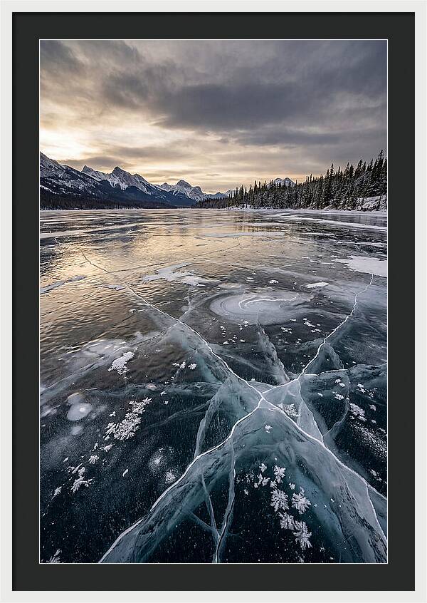 Frozen Lake Patterns