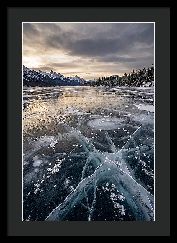 Frozen Lake Patterns