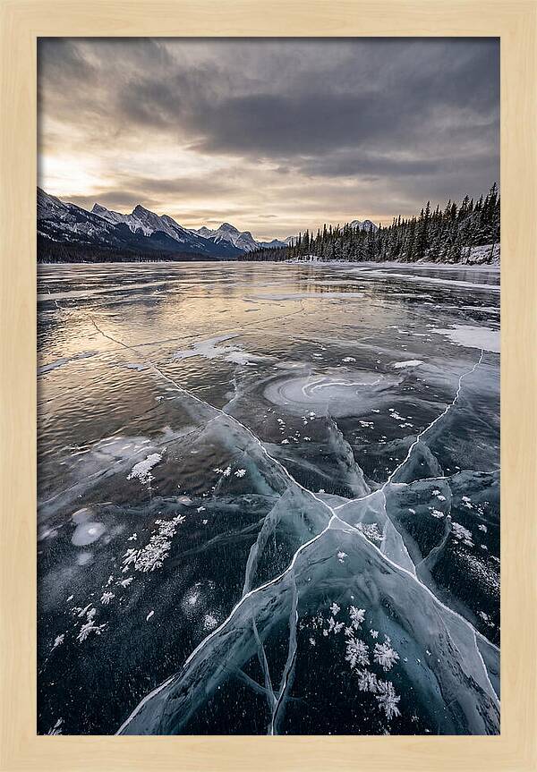Frozen Lake Patterns