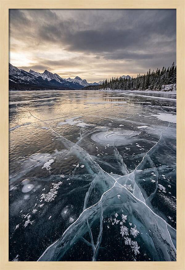 Frozen Lake Patterns