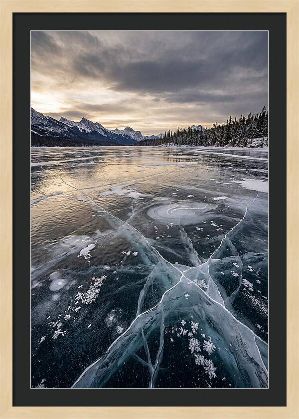 Frozen Lake Patterns